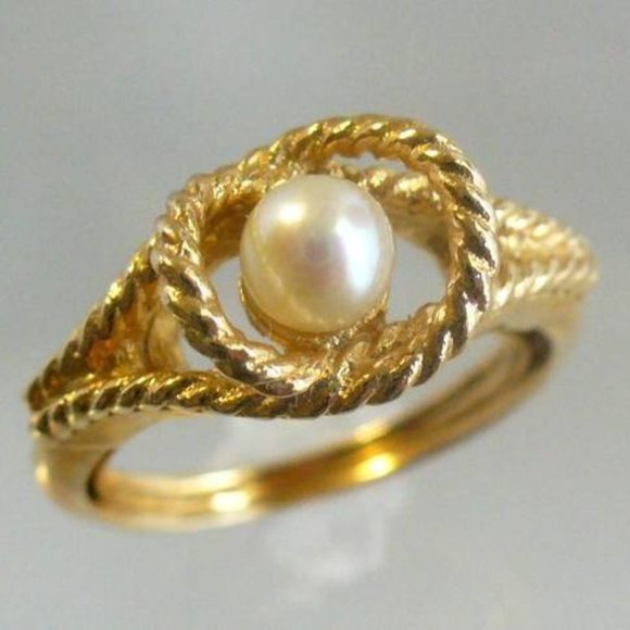 AVON 1977 VINTAGE GENUINE CULTURED PEARL RING~ SIZES 7 - Picture 1 of 8